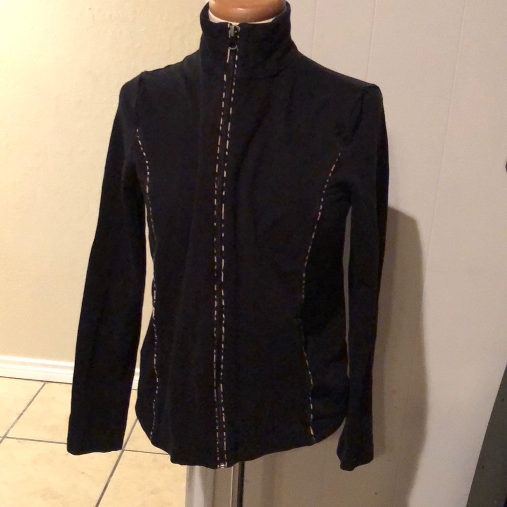 6 for $20. Ladies zip jacket JNY Jones New Yk Lg